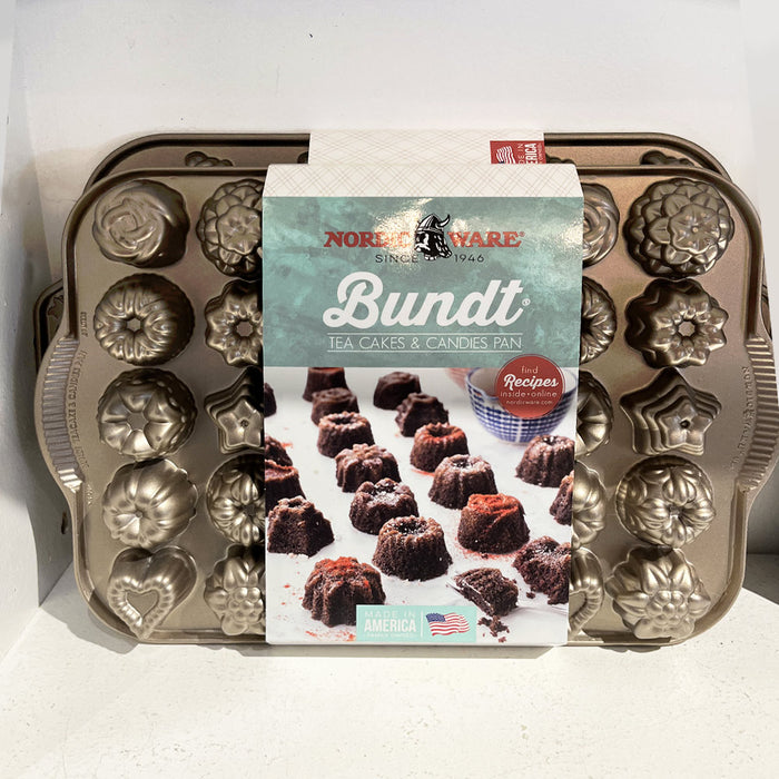Bundt® Tea Cakes and Candies Pan