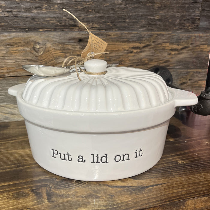 Mud Pie Put A lid On It Covered Baking Dish